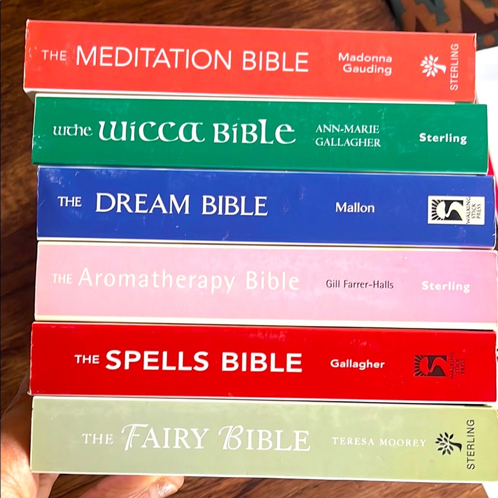 ✨The “Bible” Collection✨ - Picture 4 of 9
